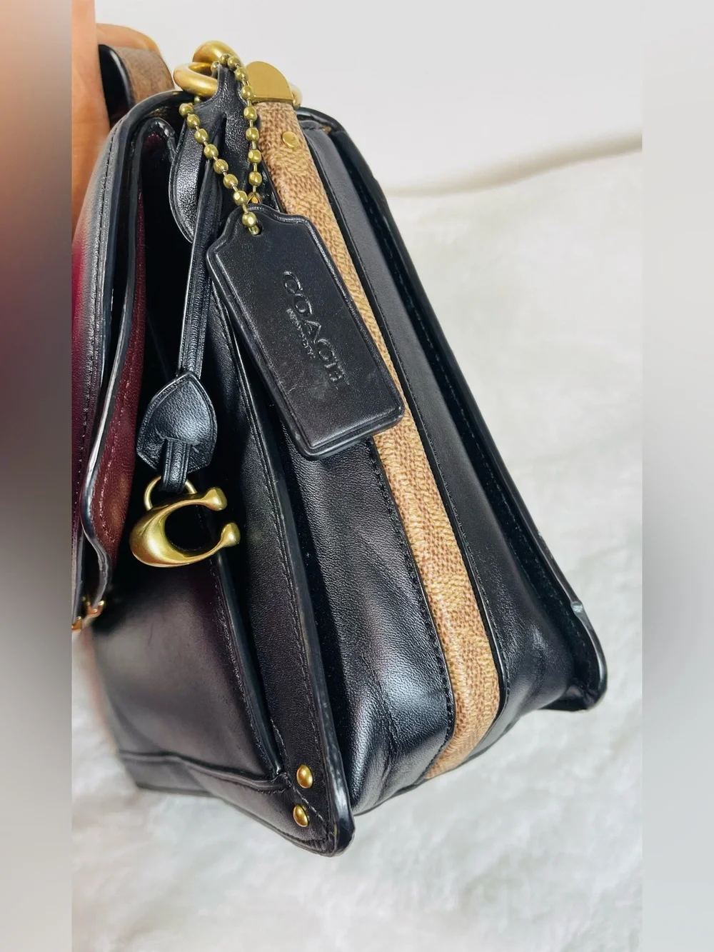 Authentic Coach convertible shoulder/crossbody bag